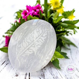 Soothing Selenite Palm Stone 🤍