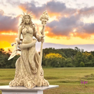 Goddess Hecate Statue 🌙✨