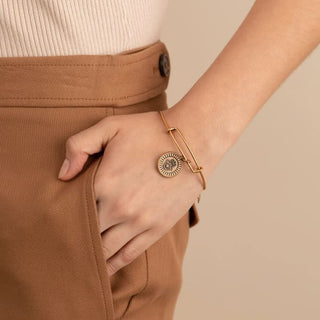 Hamsa Embossed Charm Bangle | Alex + Ani 🪬 - Jewelry