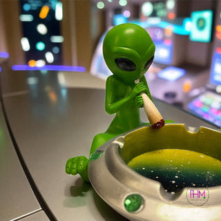 Alien Abduction Ashtray 👽🚀