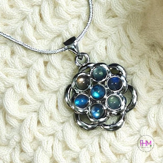 Zen Blossom Spinner Pendant 🌼✨