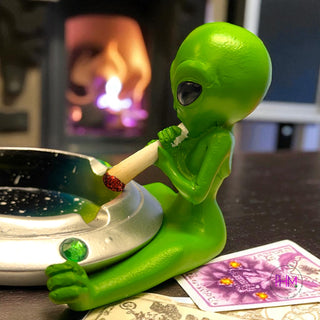 Alien Abduction Ashtray 👽🚀
