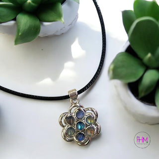 Zen Blossom Spinner Pendant 🌼✨