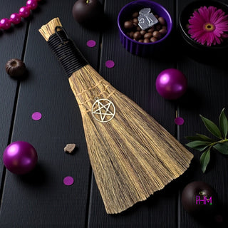 🖤 Wickedly Enchanting Mini Witches Broom 🖤