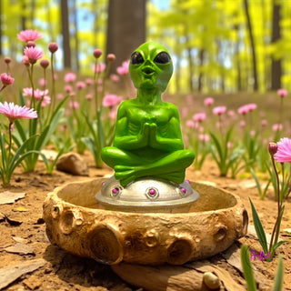 Take Me to Your Leader Alien Backflow Incense Burner 👽🚀🌙