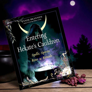 Entering Hekate’s Cauldron: Spells, Spirits, Rites &amp; Rituals 🔥
