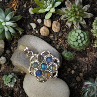 Zen Blossom Spinner Pendant 🌼✨