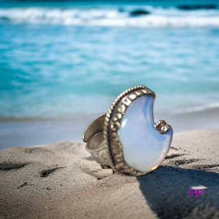 Karma’s Crystal Moon Sterling Silver Ring 🌙