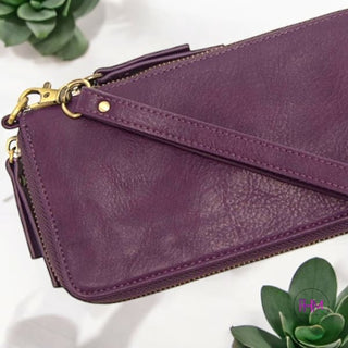 Chloe Zip Around Wallet Wristlet | Joy Susan 🖤