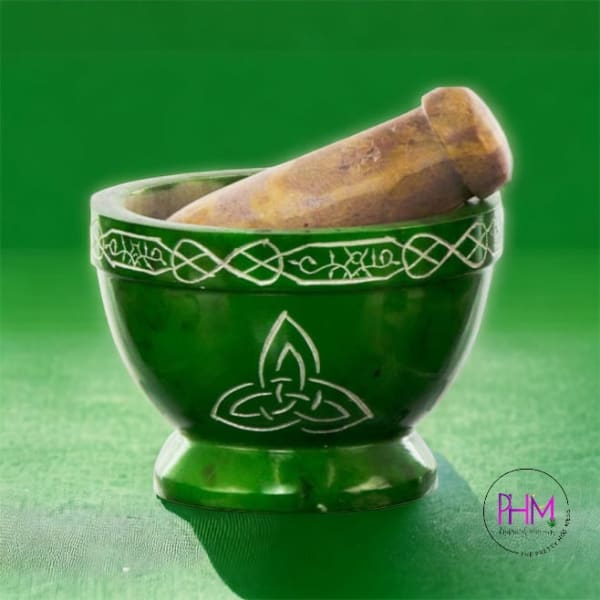 Emerald Triquetra Mortar and Pestle