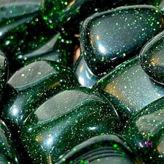 Green Goldstone Tumbled Stone 🔮