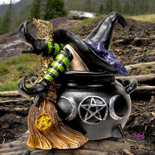 I’m a Hot Mess Witchy Cauldron ⭐️ - Done