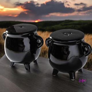 Kitchen Witch Cauldron Salt & Pepper Shaker 🧙‍♀️✨