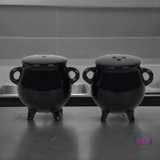 Kitchen Witch Cauldron Salt & Pepper Shaker 🧙‍♀️✨