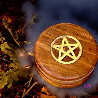 Kitchen Witch Herb Grinder 🌿