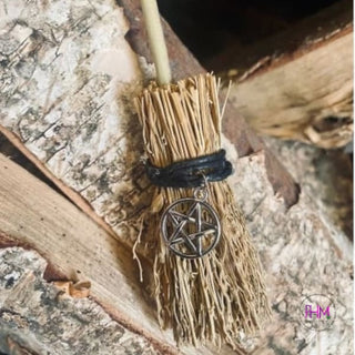 Mini Magick Broomstick 🌙 - Pentagram - Gifts
