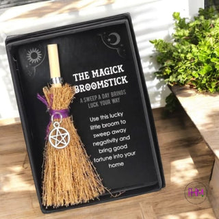 Mini Magick Broomstick 🌙 - Gifts