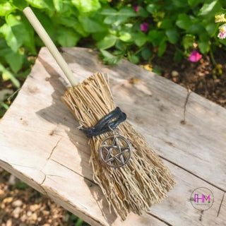 Mini Magick Broomstick 🌙 - Gifts