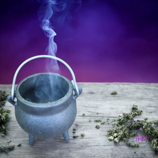 Witching Hour Mini Triple Moon Cast Iron Cauldron with Lid✨🌙