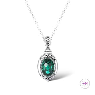 Witch’s Enchanted Mirror Locket Necklace 💚