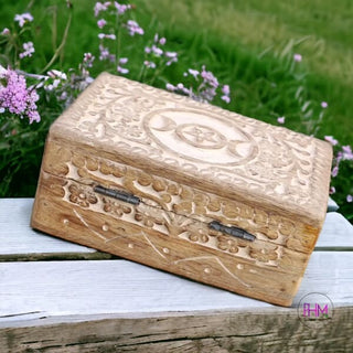 Witchy Soul 🌙 Triple Moon Wooded Box